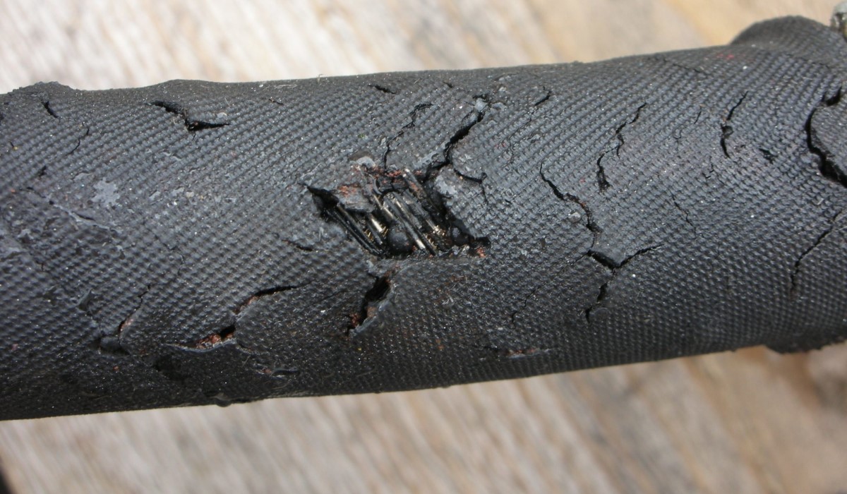 Sinais típicos de uma mangueira danificada e como identificá-los